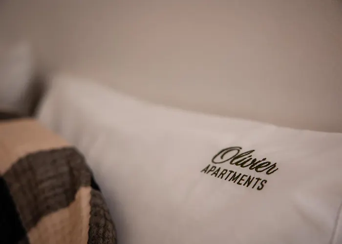 Designer Loft With Balcony In Historic Baixa Διαμέρισμα *