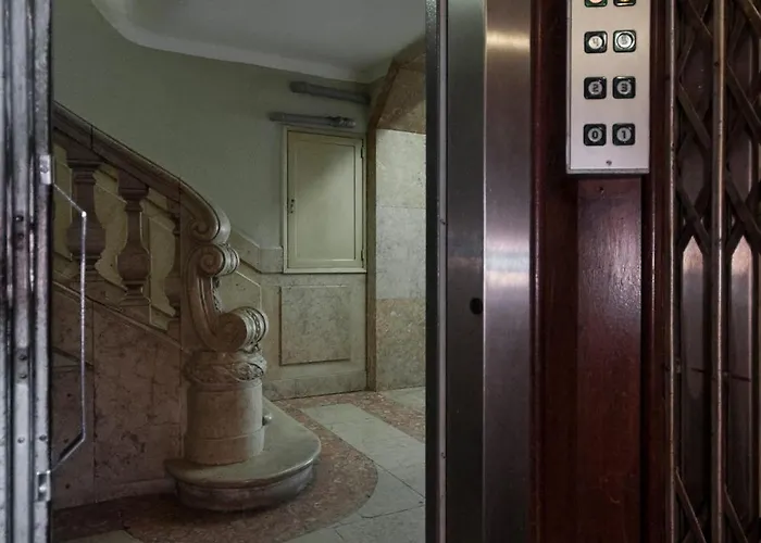 Designer Loft With Balcony In Historic Baixa Lisboa