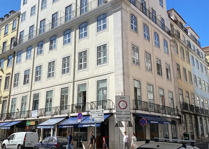 Designer Loft With Balcony In Historic Baixa Lisboa