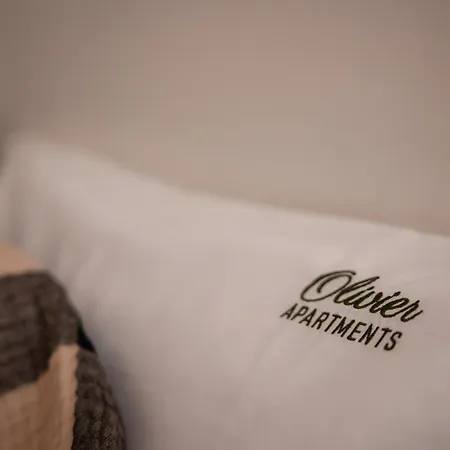 The Box - Design And Upscale With Balcony At Downtown Apartmán *